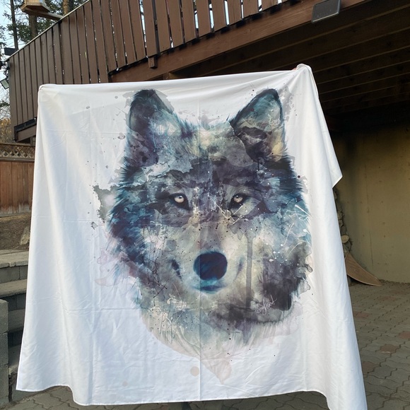 Wolf Tapestry - Picture 9 of 9